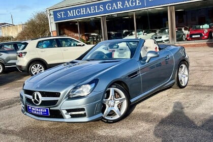 Mercedes-Benz SLK SLK200 BLUEEFFICIENCY AMG SPORT