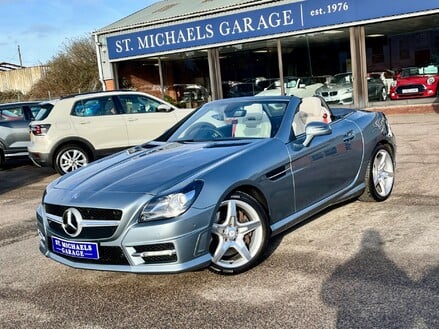 Mercedes-Benz SLK SLK200 BLUEEFFICIENCY AMG SPORT