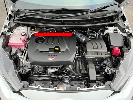 Toyota Yaris GR-Y CIRCUIT 