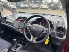 Honda Jazz I-VTEC ES PLUS 17