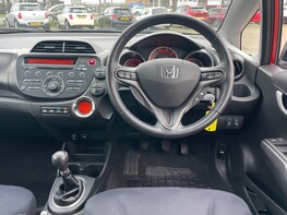 Honda Jazz I-VTEC ES PLUS 18