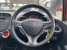 Honda Jazz I-VTEC ES PLUS 19