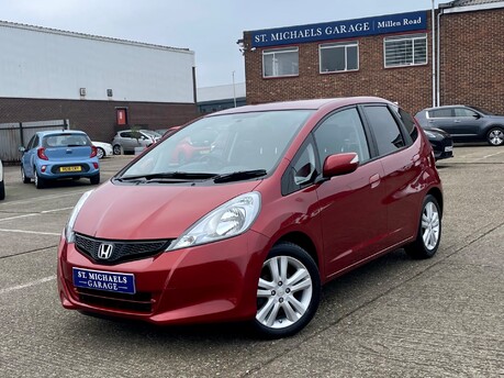 Honda Jazz I-VTEC ES PLUS