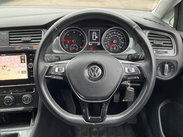 Volkswagen Golf SE NAVIGATION TDI BLUEMOTION TECHNOLOGY 19