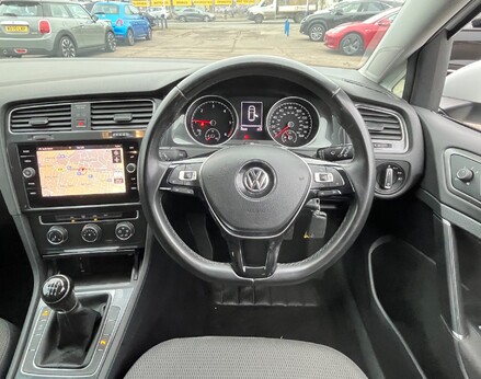 Volkswagen Golf SE NAVIGATION TDI BLUEMOTION TECHNOLOGY 18