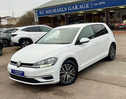 Volkswagen Golf SE NAVIGATION TDI BLUEMOTION TECHNOLOGY 1