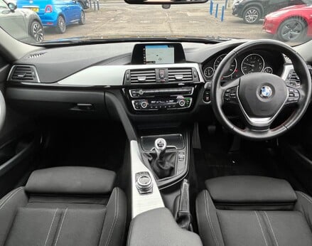 BMW 3 Series 320I XDRIVE SPORT TOURING 2