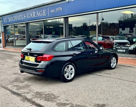 BMW 3 Series 320I XDRIVE SPORT TOURING 8