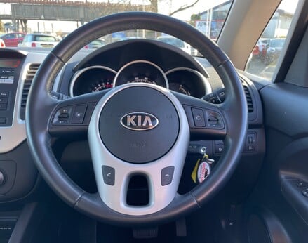 Kia Venga 2 19