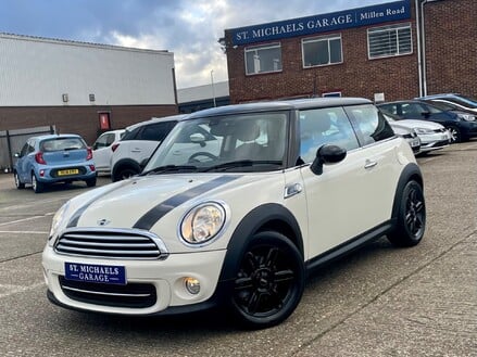 Mini Hatch COOPER BAKER STREET