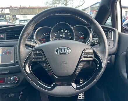 Kia Ceed CRDI GT-LINE ISG 19