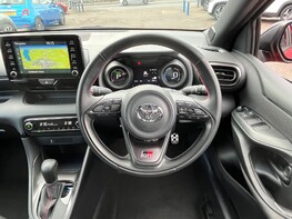 Toyota Yaris GR SPORT 19