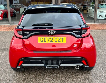 Toyota Yaris GR SPORT 6