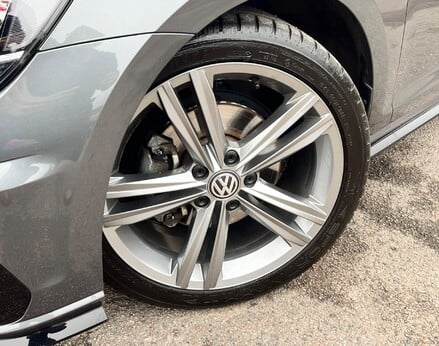 Volkswagen Golf R-LINE TDI BLUEMOTION TECHNOLOGY 3