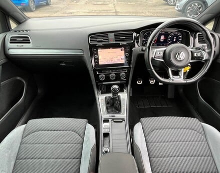 Volkswagen Golf R-LINE TDI BLUEMOTION TECHNOLOGY 2