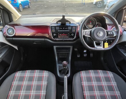 Volkswagen Up UP GTI 2