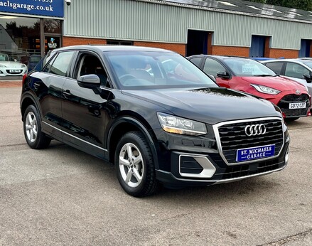 Audi Q2 TFSI TECHNIK 4