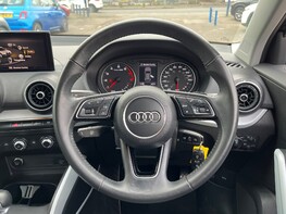 Audi Q2 TFSI TECHNIK 20