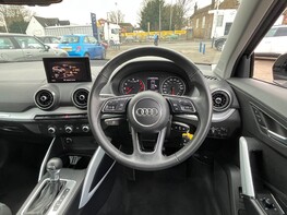 Audi Q2 TFSI TECHNIK 19