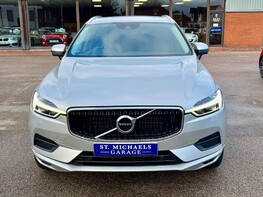 Volvo XC60 B4 MOMENTUM AWD 5