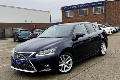 Lexus CT 200H LUXURY