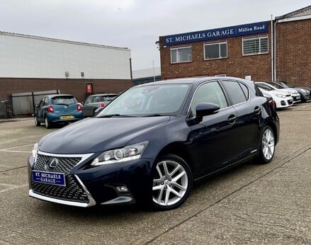 Lexus CT 200H LUXURY 1