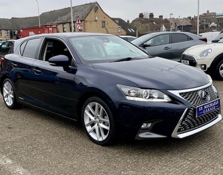 Lexus CT 200H LUXURY 4