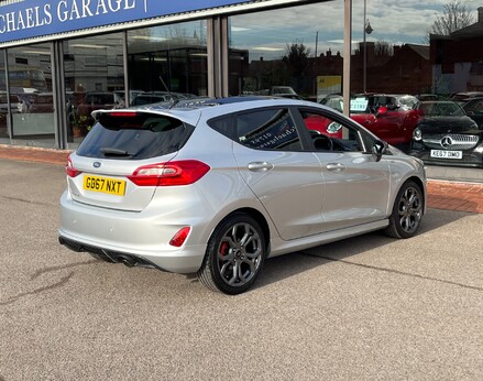 Ford Fiesta ST-LINE 8