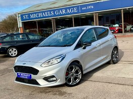 Ford Fiesta ST-LINE 1