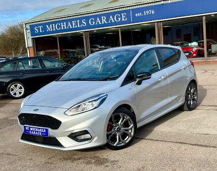 Ford Fiesta ST-LINE 1