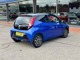 Toyota Aygo VVT-I X-CLUSIV X-SHIFT 8