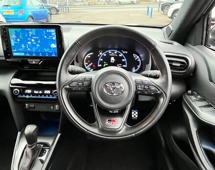 Toyota Yaris Cross GR SPORT 19