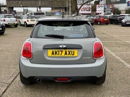 Mini Hatch COOPER 6