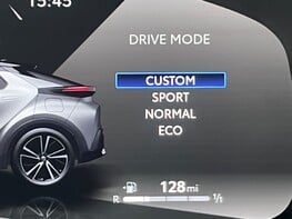 Toyota C-HR DESIGN 25