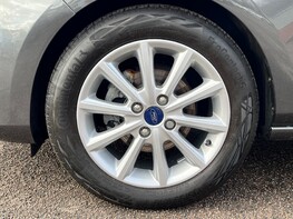 Ford Fiesta TITANIUM MHEV 13