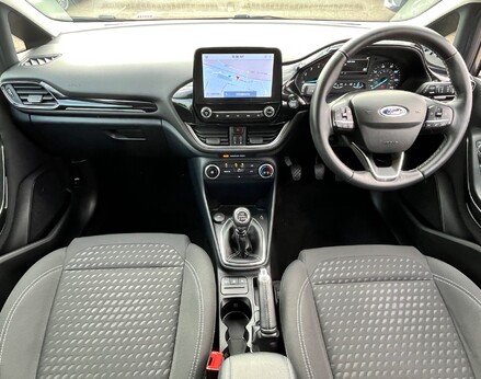 Ford Fiesta TITANIUM MHEV 2