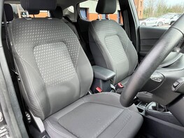 Ford Fiesta TITANIUM MHEV 58