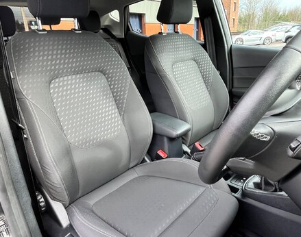 Ford Fiesta TITANIUM MHEV 58