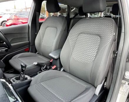 Ford Fiesta TITANIUM MHEV 59
