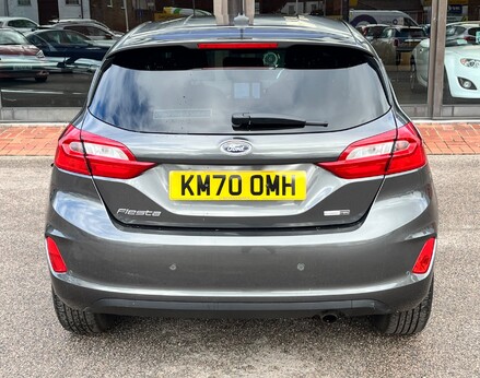 Ford Fiesta TITANIUM MHEV 6