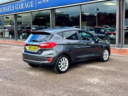 Ford Fiesta TITANIUM MHEV 8