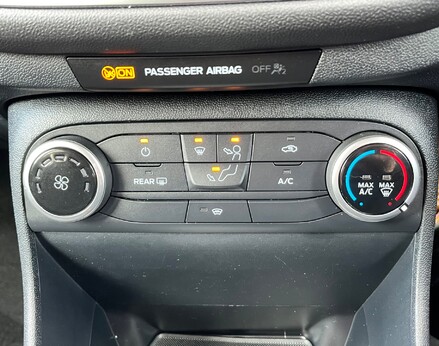 Ford Fiesta TITANIUM MHEV 47