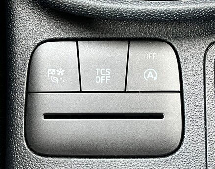 Ford Fiesta TITANIUM MHEV 50