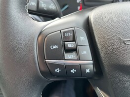 Ford Fiesta TITANIUM MHEV 52