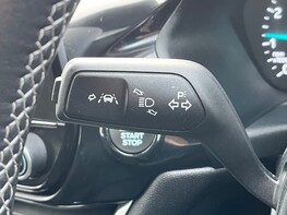 Ford Fiesta TITANIUM MHEV 54