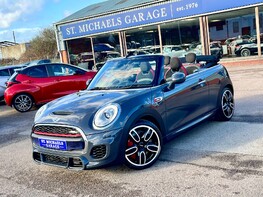 Mini Convertible JOHN COOPER WORKS 1