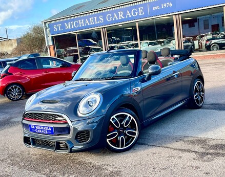 Mini Convertible JOHN COOPER WORKS 1