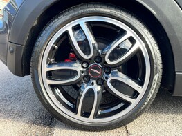 Mini Convertible JOHN COOPER WORKS 19