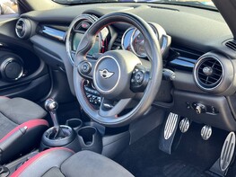 Mini Convertible JOHN COOPER WORKS 22