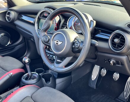 Mini Convertible JOHN COOPER WORKS 22